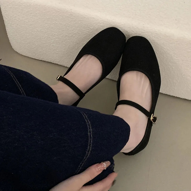 Red Fashion Buckle Strap Office Lady Flats Mary Janes Shoes Casual Female Soft Footwear Shallow Women Flats With Shoes 250322