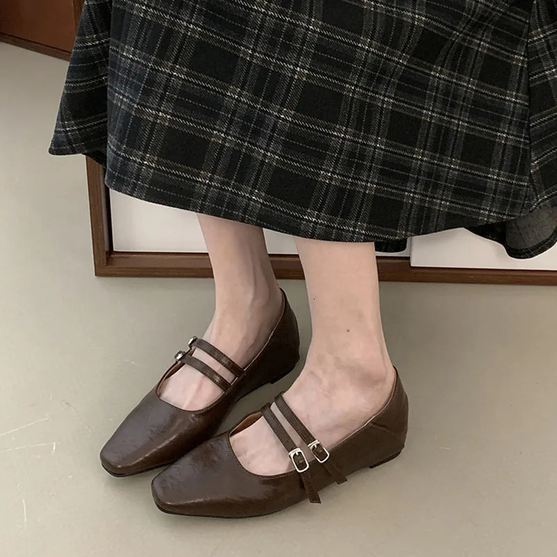 Fashion Buckle Strap Women Flats Mary Janes Shoes In Spring Summer Female Shallow Footwear Ladies Flats With Shoes 250322