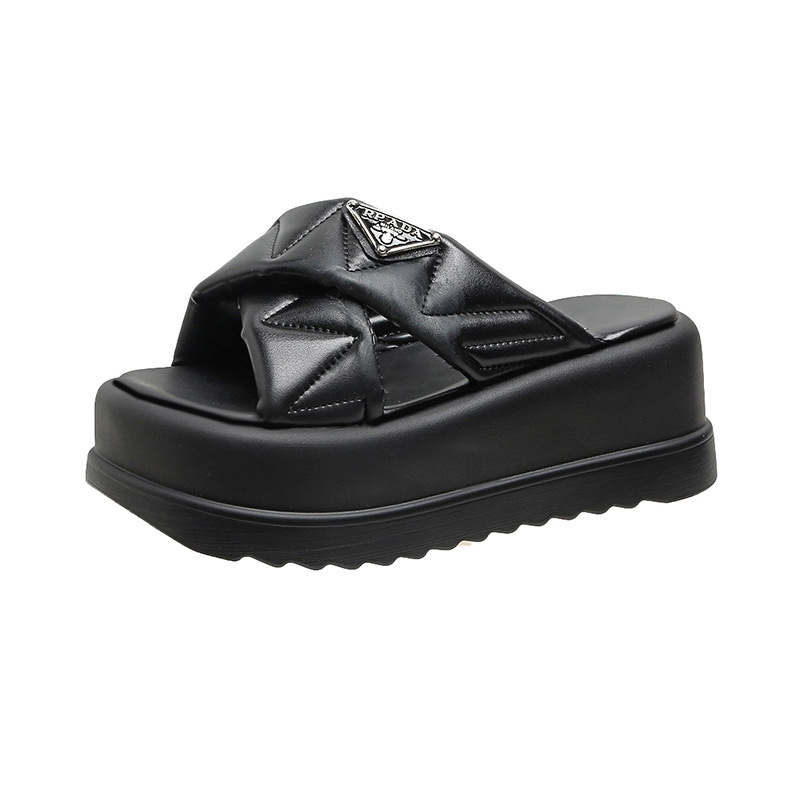 Thick soled sandals Designer Slippers casual shoes free Shipping small height increasing slippers fashionable women outerwear sandal