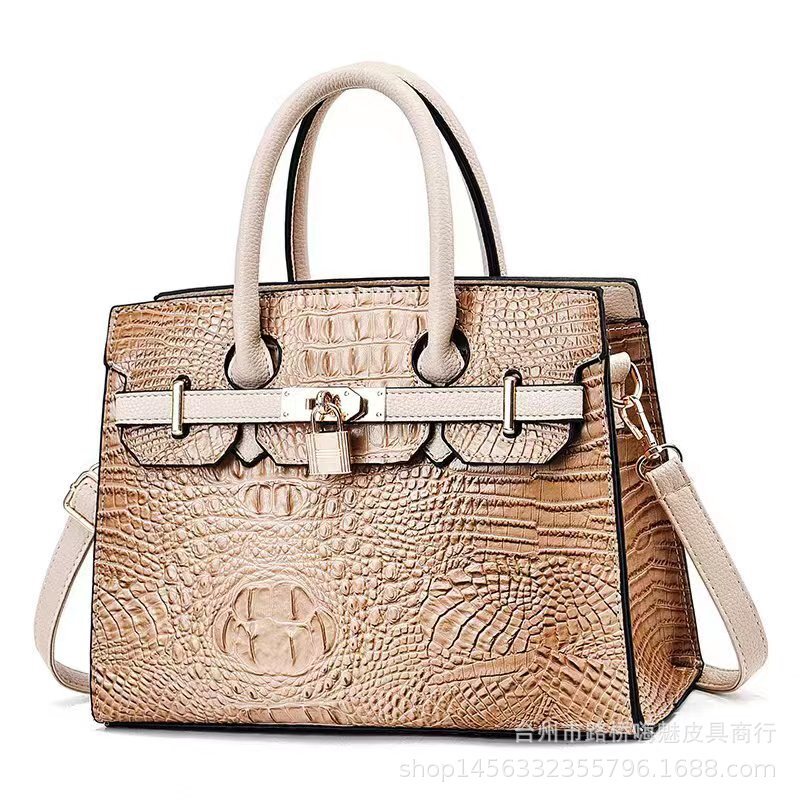 Women's Versatile Bag 2025 New Trendy Autumn and Winter Fashion Middle aged Women Large Capacity Mom Handbag