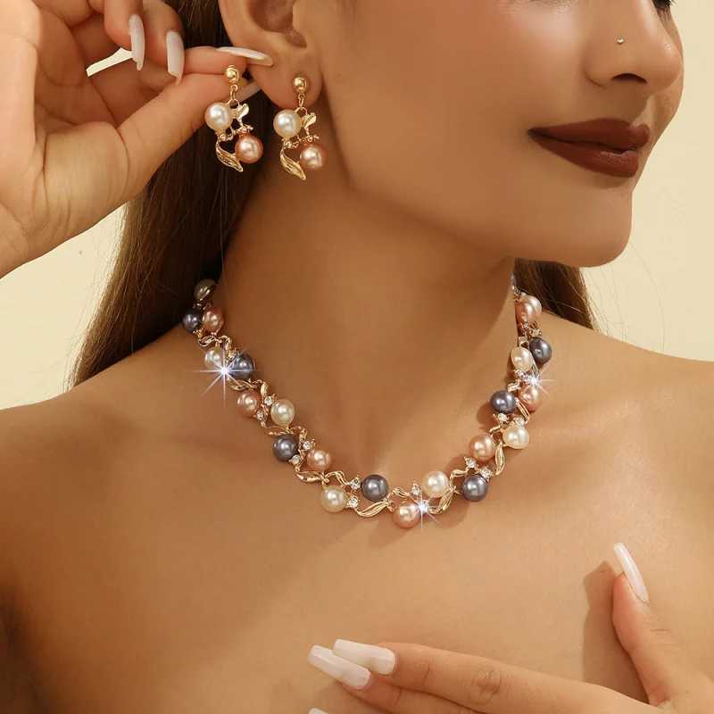 Elegant pearl 2 earrings necklace jewelry set Pearl pearl necklace wholesaleXJ250322