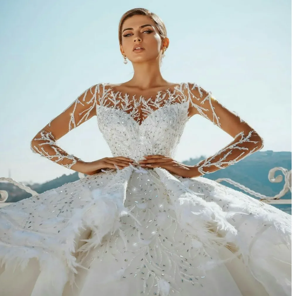 Gorgeous Ball Gown Wedding Dress Jewel Neck Long Sleeves Bridal Gowns Sequins Feather Sweep Train Dresses Custom Made vestidos de novia