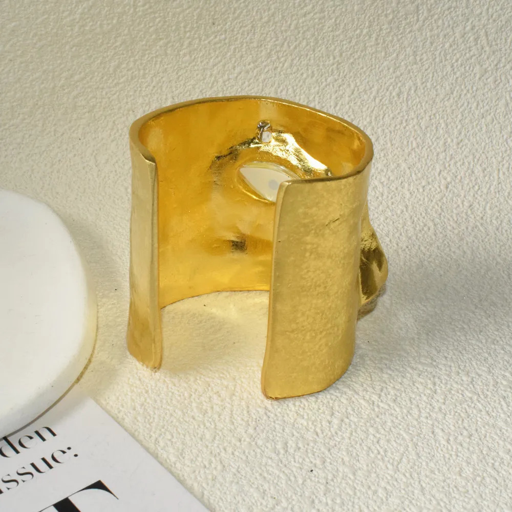 Exaggerated Vintage Alloy Plated Eyes Cuff Bracelet For Women Fashion Jewelry Gorgeous Hand Open Bracelet Accessory 250318