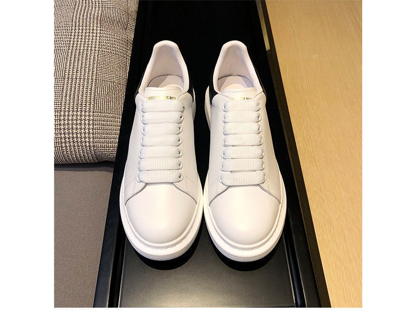 White shoes for men and women, made of PU leather same style high version all-match shoes New style in 2025 thick-soled height-increasing sneakers laz