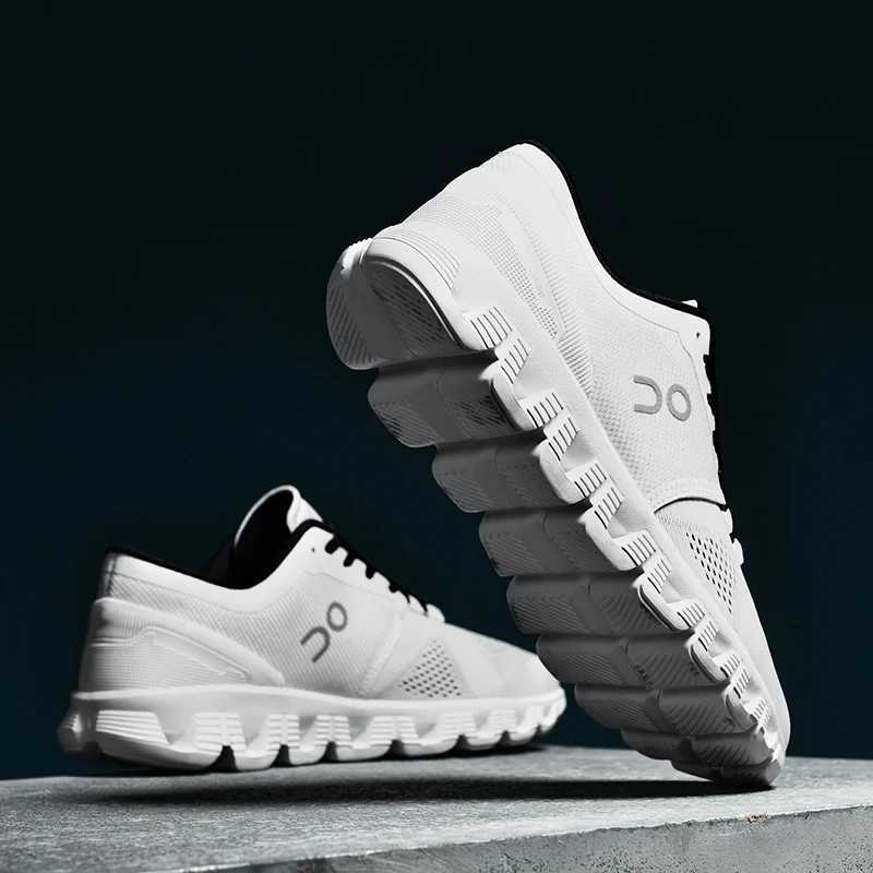 2024 Summer New Fashionable and Trendy Sports Shoes Anti slip Cushio Running Lightweight Mens Wens Golf S Z250412