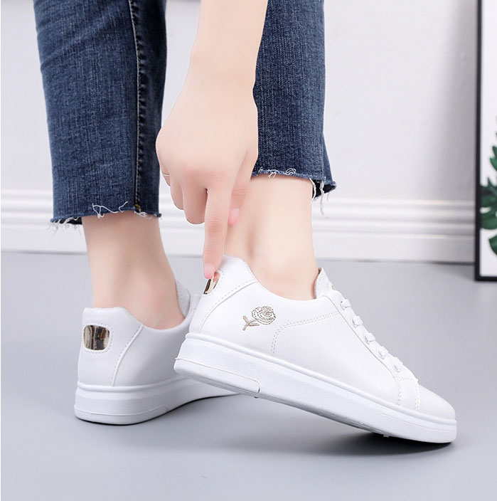 Women's casual retro internet-famous casual shoes New 205 style Color-blocked Niche Irregular shoelaces Versatile sports shoes