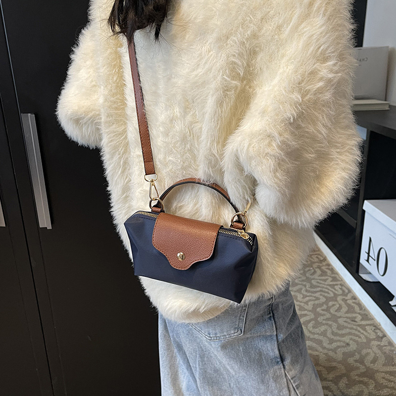 Fashion Handbag For Women In Autumn 2024, High-End Single Shoulder Crossbody Bag, Hand-Held Texture Dumpling Bag