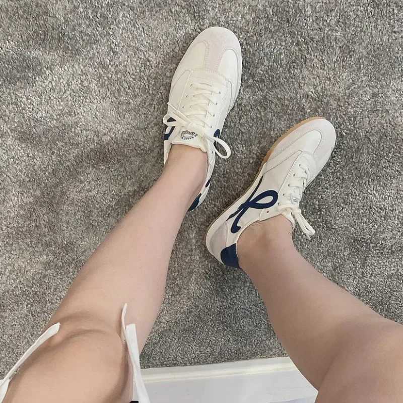 womens flat bottomed casual lightweight classic running shoes vulcanized walking shoes female outdoor Z250321