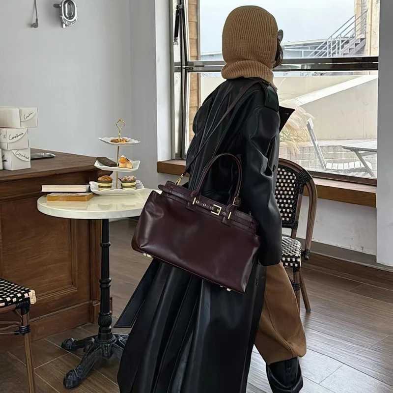 Real leather large capacity Burgundy womens designer luxury shoulder bag fashionable buckle handbag cross body bag Y250320