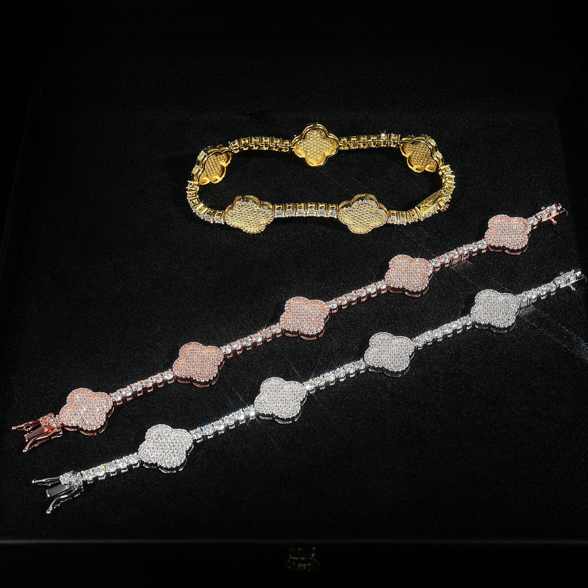 2024 new S925 silver inlaid moissanite 3mm/4mm clover tennis bracelet with tested diamond pen and GRA certificate