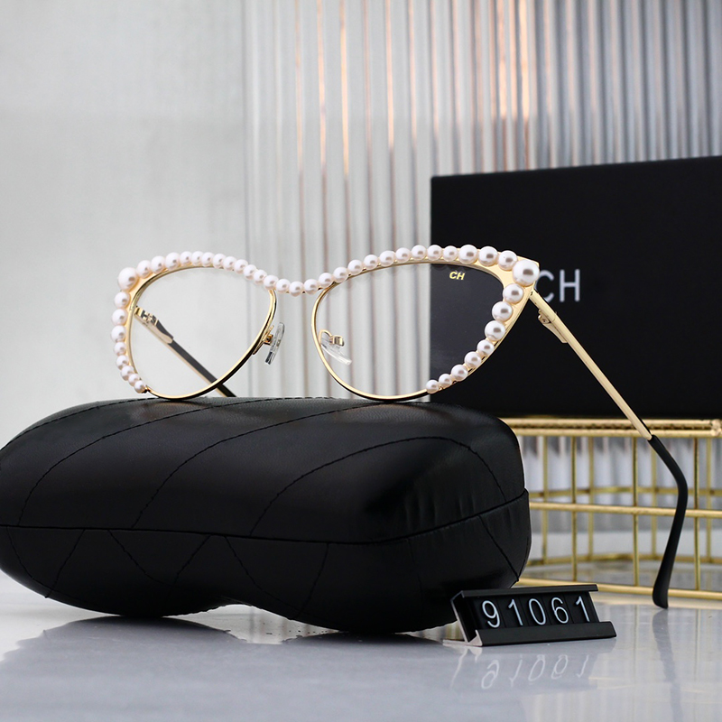 Designer sunglasses for women classic luxury gold letter temples fashion sunglasses outdoor beach leisure travel driving glasses