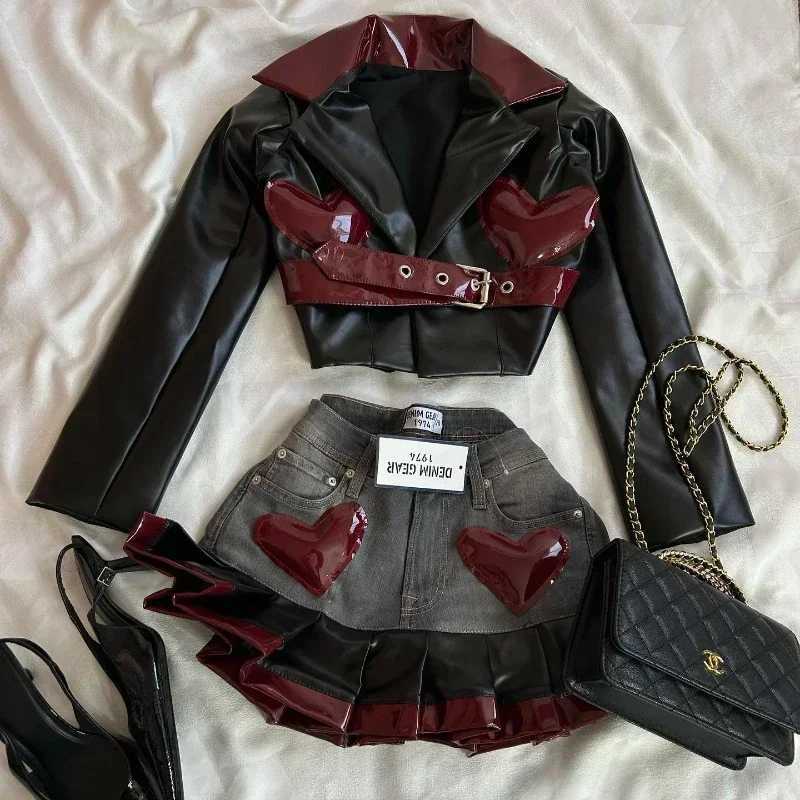 Y2K Women Streetwear Heart Shape Leather Outfit Two Piece Harajuku Gothic Jacket Cropped Denim Patchwork Pleated Mini Skirt SuitT250321