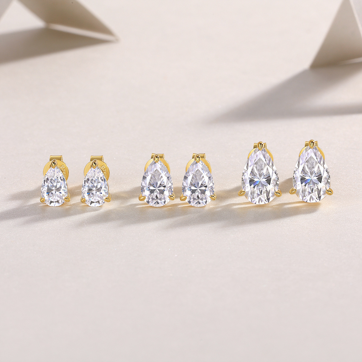 4 Carat Pear Cut Real diamond earrings with certificate 925 sterling silver droplet shaped stud earrings suitable for women 241114