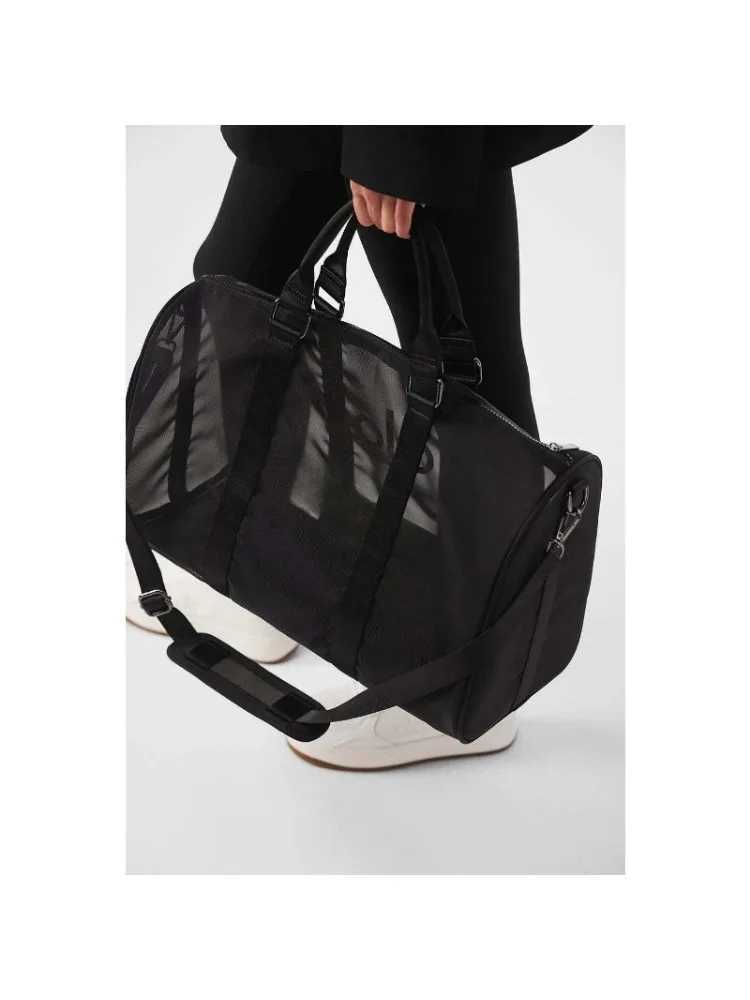 Yoga fitness bag womens luggage bag outdoor fitness bag travel diagonal cross bag fashionable yoga transparent mesh bag Y250320
