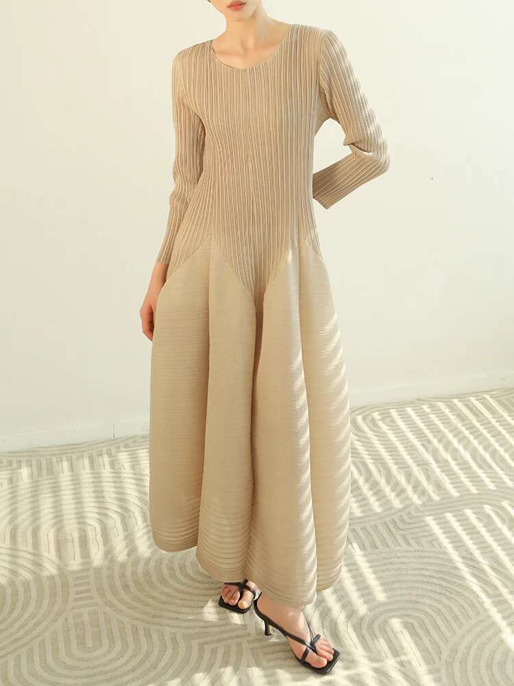 Miyake Pleated Sleeve Wer Bud Dress 2023 Spring Lantern Long Casual Elegant Dresses Dubai Abaya Women Designer Clothes