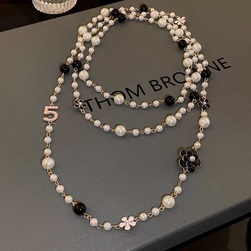 Flower necklace pearl necklace on sweater chain luxury necklace Multi layered necklace chokers necklaces for womenXJ250322