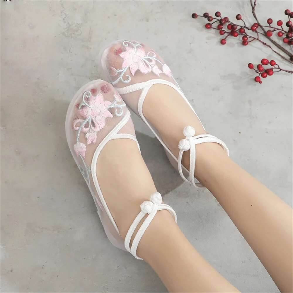 2025 New Women's Mesh Hanfu Shoes Summer Breathable Embroidered Flat Shoes Soft Anti slip Sandals Designer Women's Trendy Casual Shoes1