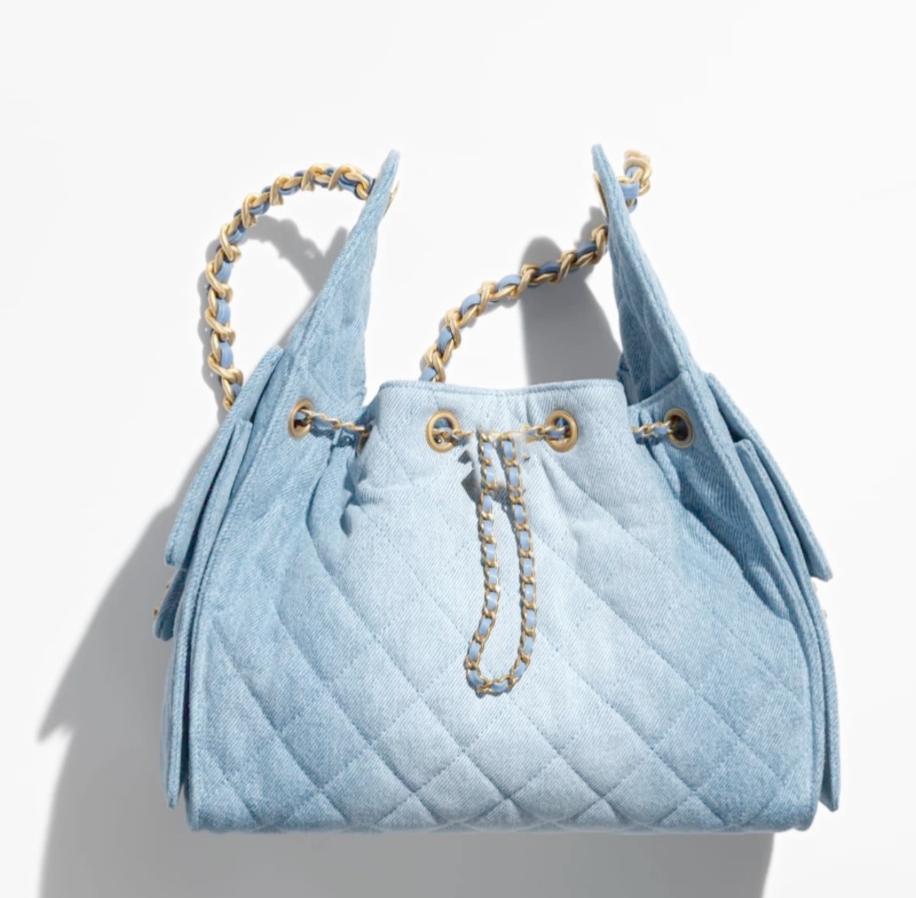 10A leather bag vintage leather bag high-quality designer bag this season's bestselle An adjustable chain that transforms into a bucket bag fashionable 5311 5389