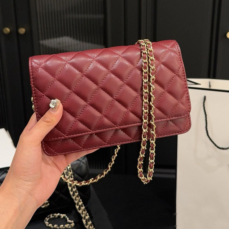 Designer single-shoulder bag chain tote bag checkered wallet double-letter sheepskin caviar pattern ladies' luxury dinner bag underarm bag crossbody