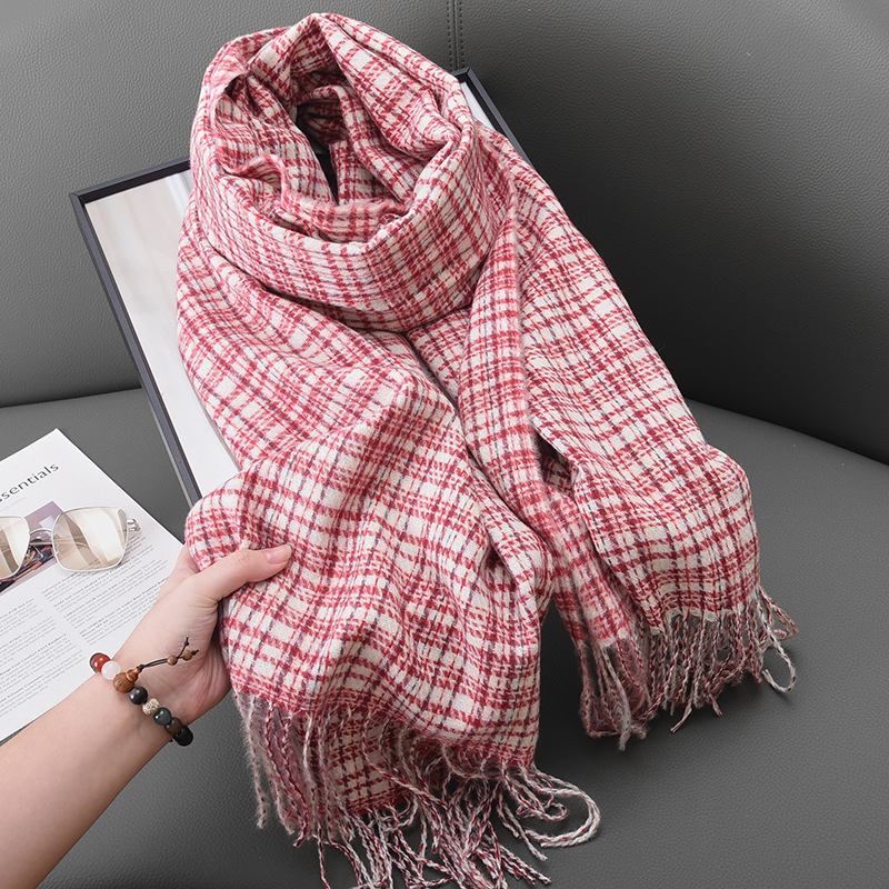 K199 Literary style fine grain plaid warm tassel scarf for women sweet retro temperament fashion imitation cashmere tassel shawl for men