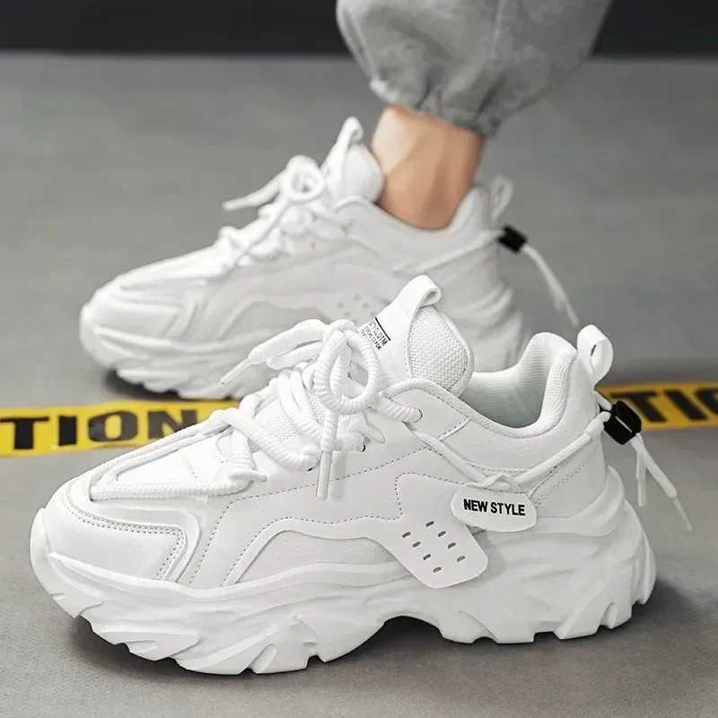 High Quality Mens Sneakers Fashion Casual Shoes Breathable Platform Running Shoes for Men Hot S Mens Shoes Zapatillas Hbre Z250411