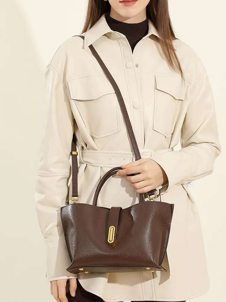 Cowhide Genuine Leather Handbags Women Vintage Shoulder Female Bucket Bag High Quality 2025 Crossbody Bag