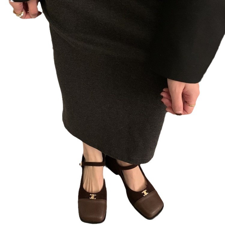 Coarse matching shoes free Shipping cool square Designer Slipper toe shallow mouth one-piece shoes External penetration summer women shoes NEW 2025