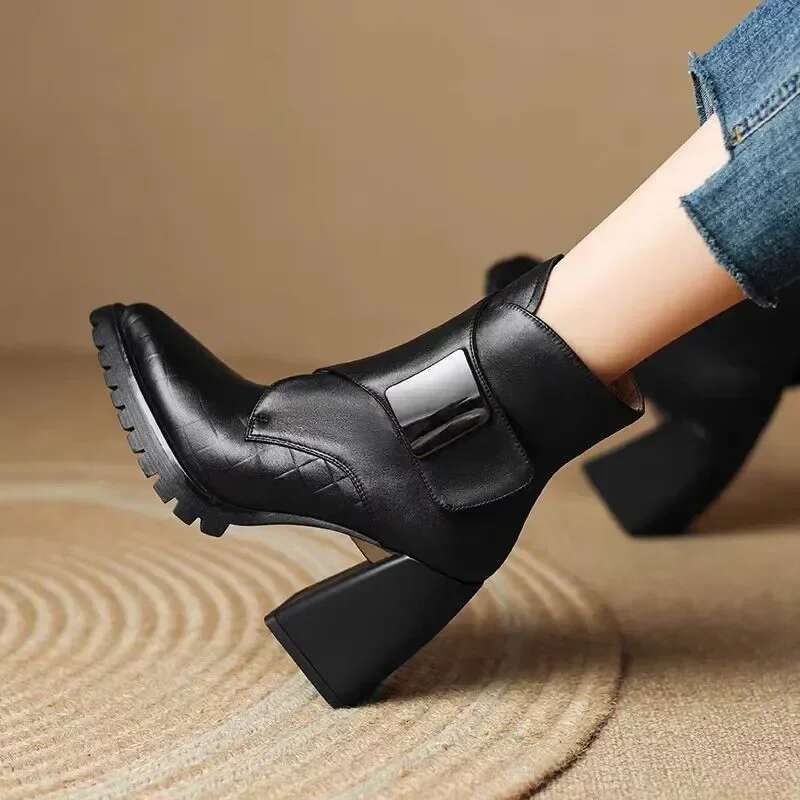2025 New Women's Ankle Pointed Thick High Heel Denim Shoes Square Heel Waterproof Platform Fashion Boots Designer Women's Trendy Casual Shoe