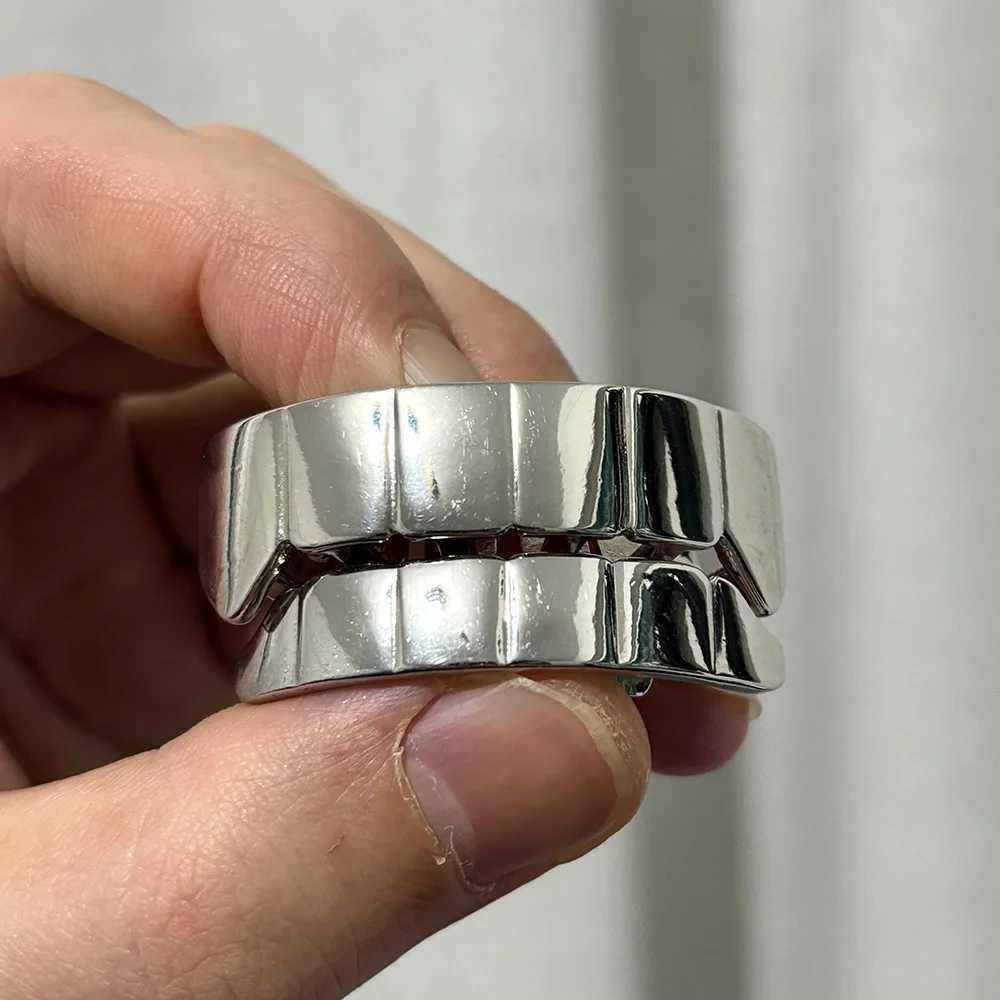 Rachelz Hot Cyberpunk Square Smooth Teeth Grillz Bracket Hip Hop Trezoid Top Bottom Teeth Cs Women Rper JewelryXJ250322