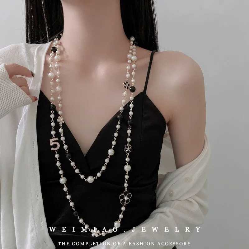 Flower necklace pearl necklace on sweater chain luxury necklace Multi layered necklace chokers necklaces for womenXJ250322