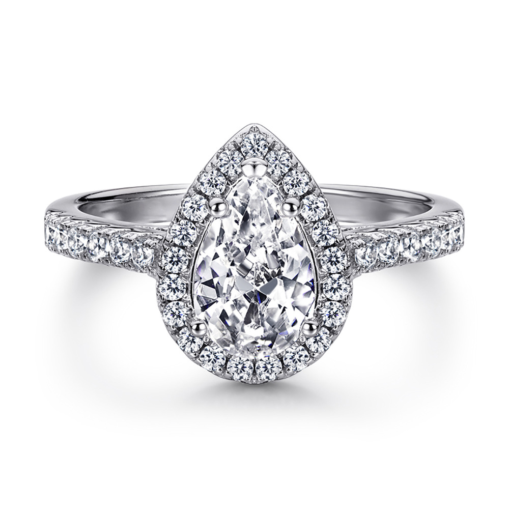 Light classic sterg sier square moissanite ring as a jewelry gift for women's engagement party