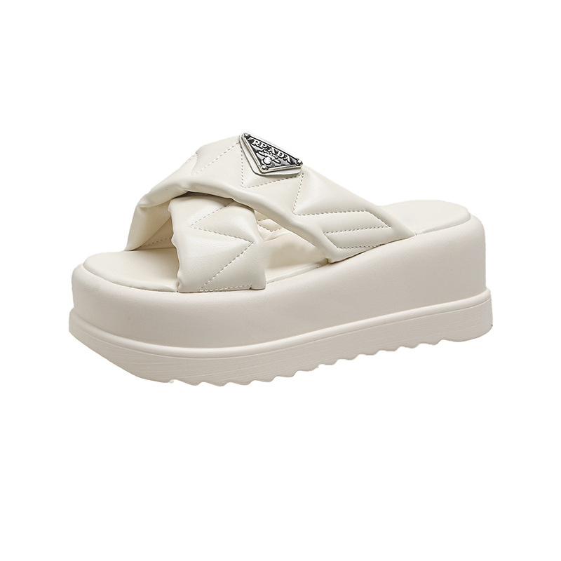 Thick soled sandals Designer Slippers casual shoes free Shipping small height increasing slippers fashionable women outerwear sandal