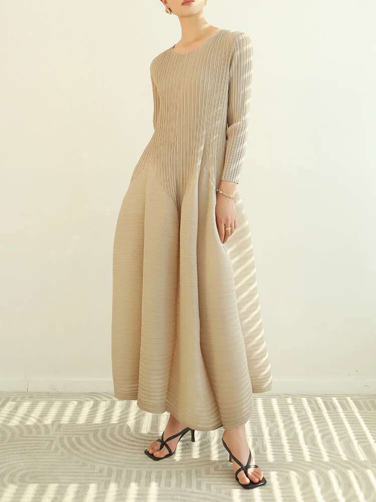 Miyake Pleated Sleeve Wer Bud Dress 2023 Spring Lantern Long Casual Elegant Dresses Dubai Abaya Women Designer Clothes