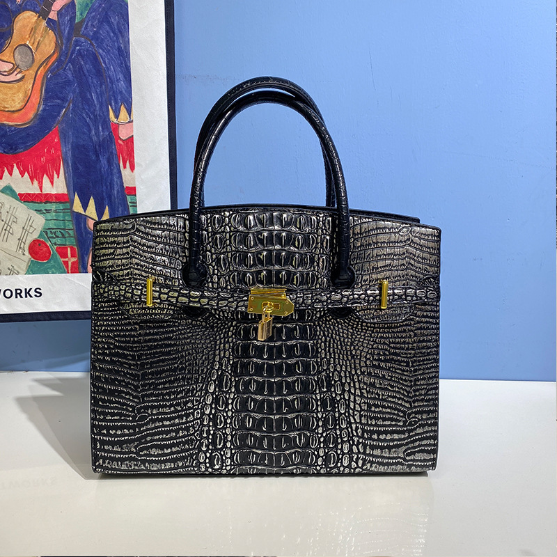 Bags2025 New Crocodile Pattern Fashionable and Versatile Cross Single Shoulder Handheld Big Women's Bag