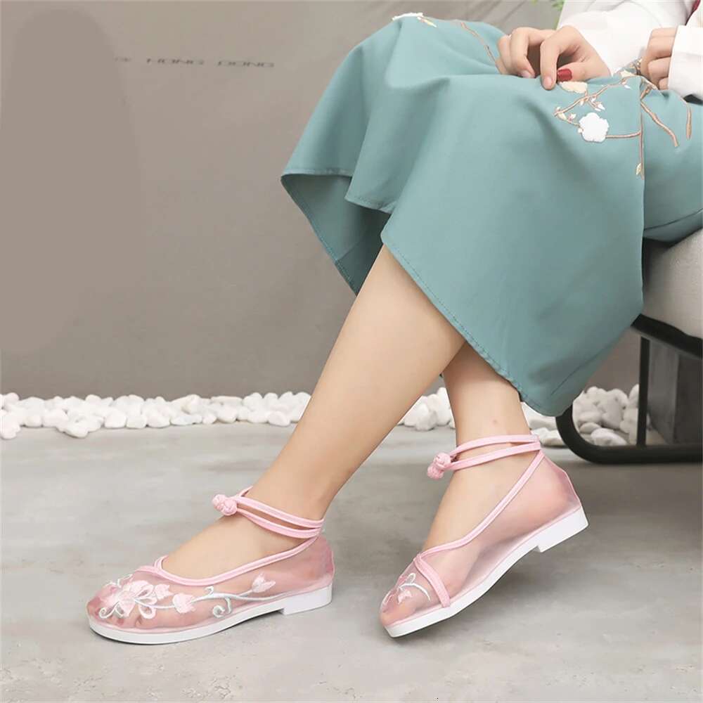2025 New Women's Mesh Hanfu Shoes Summer Breathable Embroidered Flat Shoes Soft Anti slip Sandals Designer Women's Trendy Casual Shoes1