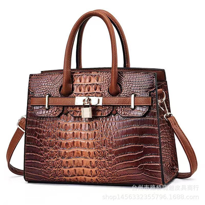 Women's Versatile Bag 2025 New Trendy Autumn and Winter Fashion Middle aged Women Large Capacity Mom Handbag