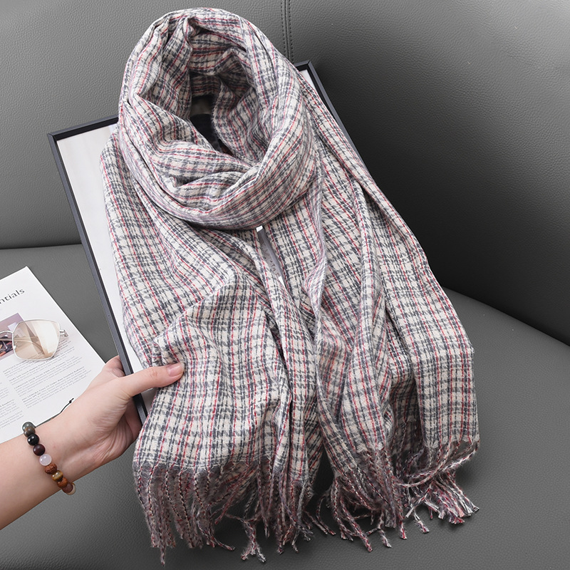 K199 Literary style fine grain plaid warm tassel scarf for women sweet retro temperament fashion imitation cashmere tassel shawl for men