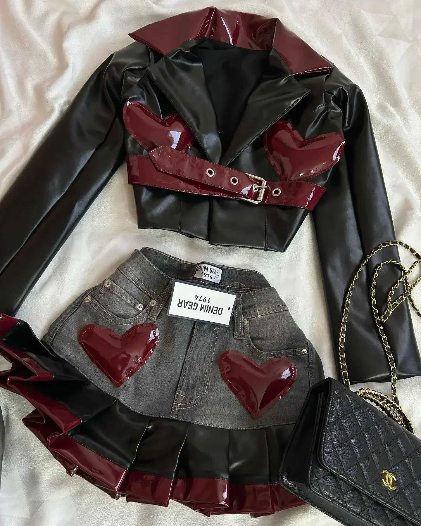 Y2K Women Streetwear Heart Shape Leather Outfit Two Piece Harajuku Gothic Jacket Cropped Denim Patchwork Pleated Mini Skirt SuitT250321