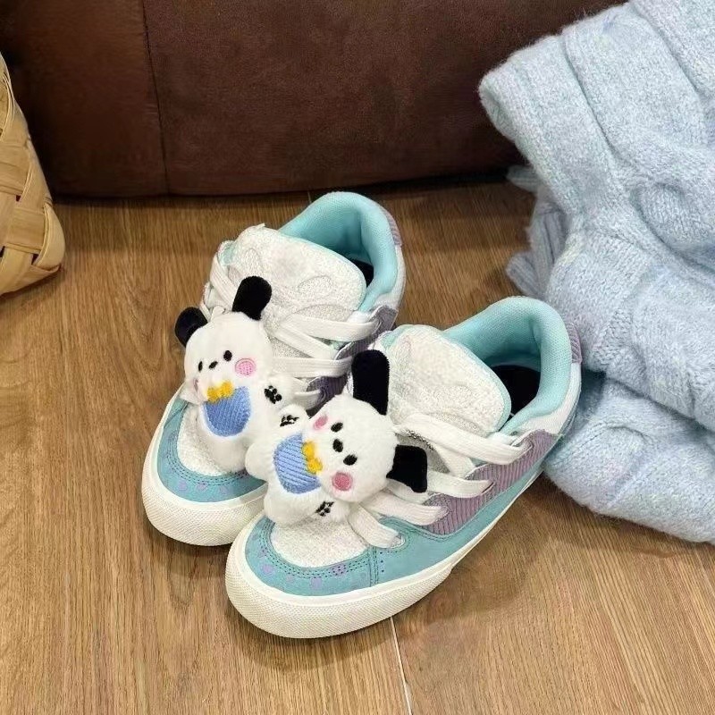 Spring and autumn new bread shoes female bear color splicing niche skateboard shoes thick sole leisure sports board shoes 2025