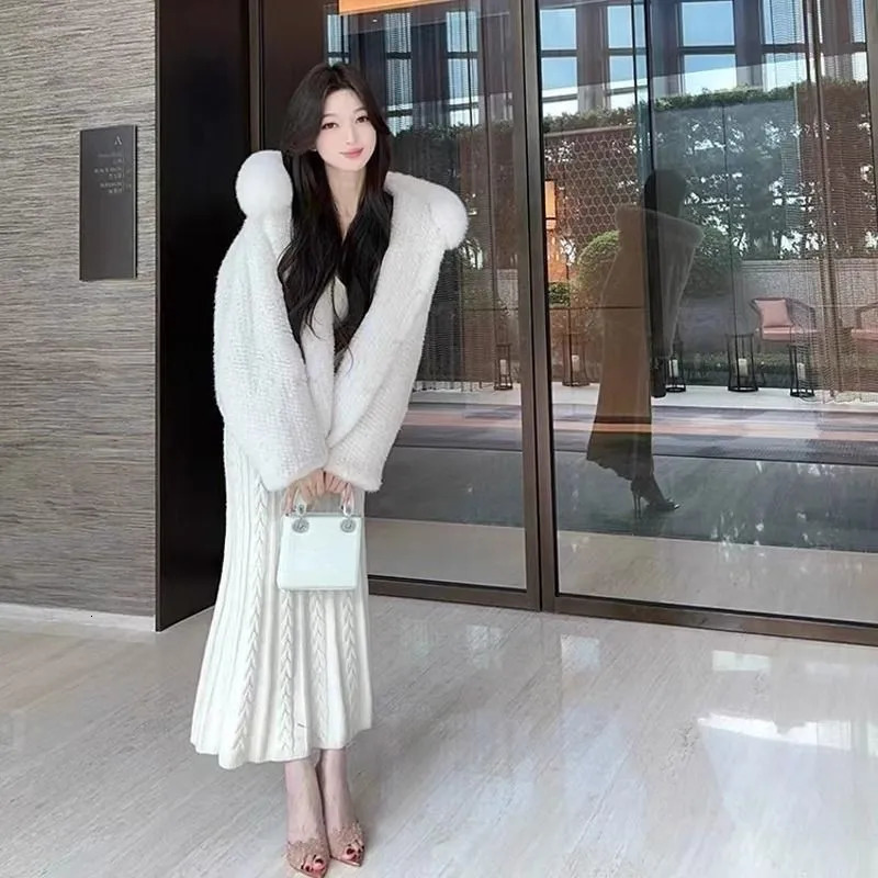 Pointed Banquet High Heels Women Spring Arrival Embroidered Stiletto Shoes Champagne Gold Embroidered High Heel Sandals 250322