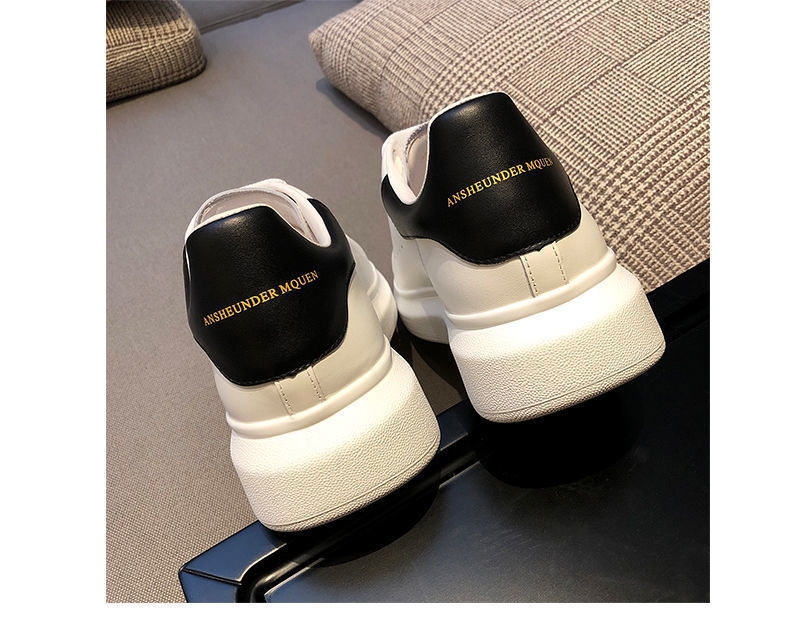 White shoes for men and women, made of PU leather same style high version all-match shoes New style in 2025 thick-soled height-increasing sneakers laz