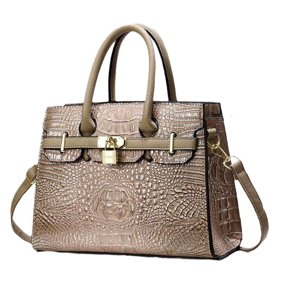 Light luxury new crocodile patterned large versatile, trendy women's crossbody shoulder bag, high-end handbag