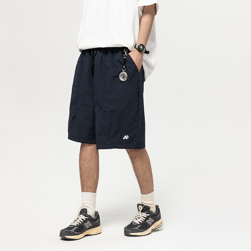 2025S Fashion Designer ATBORDER Summer New Trendy Brand Multi Pocket Panel Waterproof Beach Shorts For Men S Breathable Loose Capris