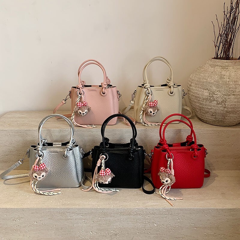 2025S Fashion Designer Litchi Patterned Vegetable Basket Crossbody New Hand Held Bucket Women S Bag High End And Versatile Commuting Shoulder Bag