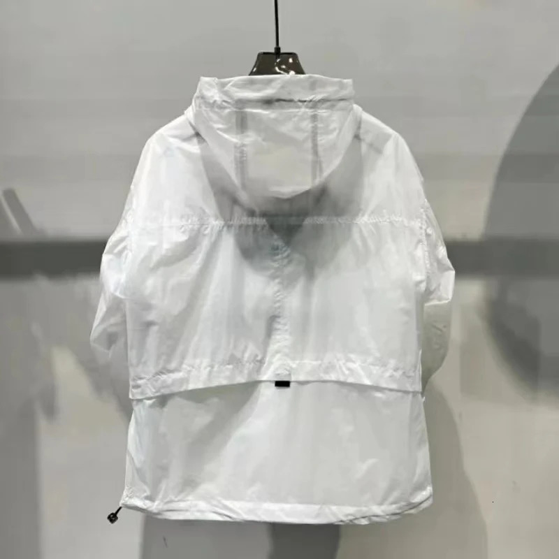 Summer sportswear mens hooded jacket lightweight sportswear long sleeved sunscreen outdoor windproof mens clothing 250321