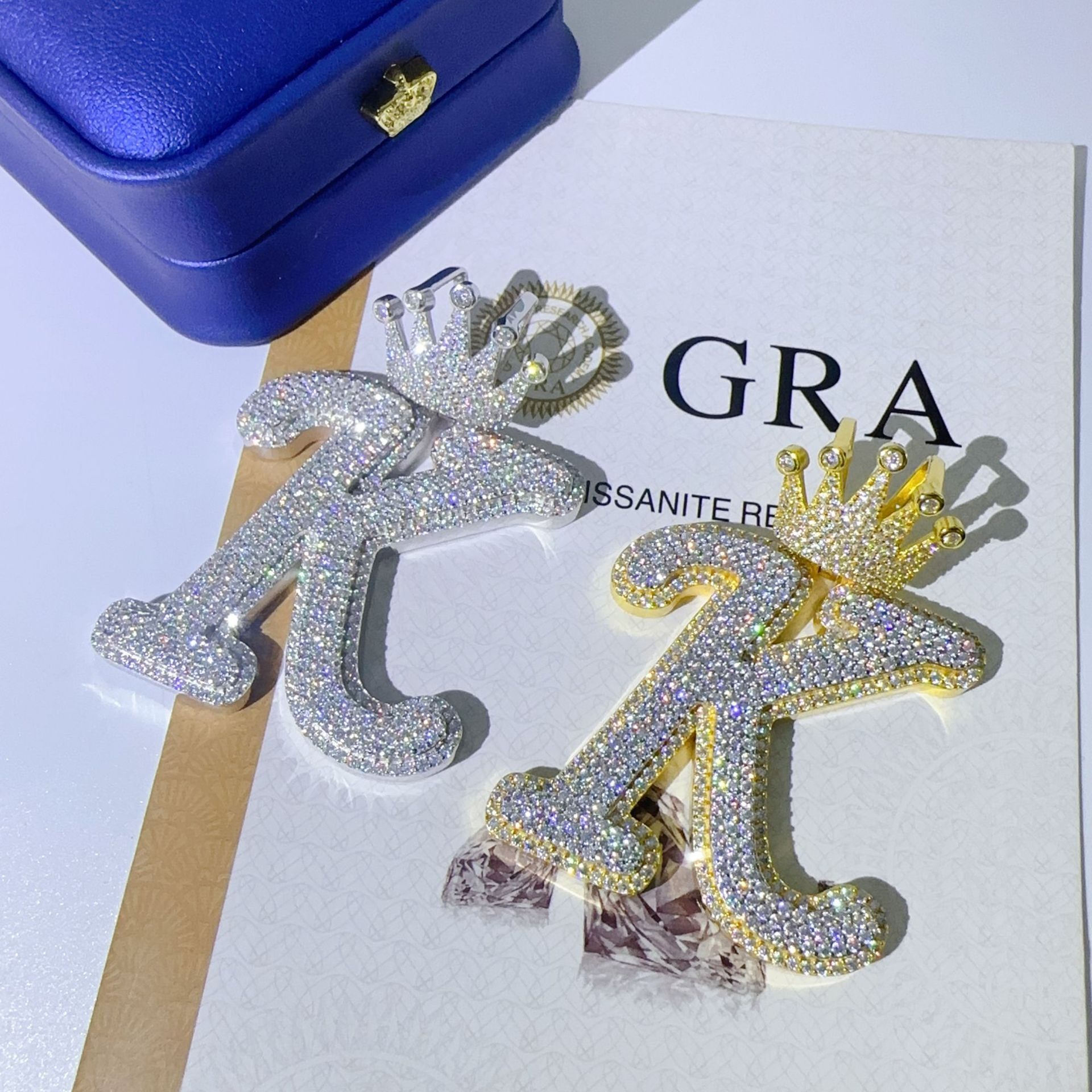 Diamond hair new S925 pure silver inlaid moissanite crown letter pendant INS fashionable and cool hip-hop pendant