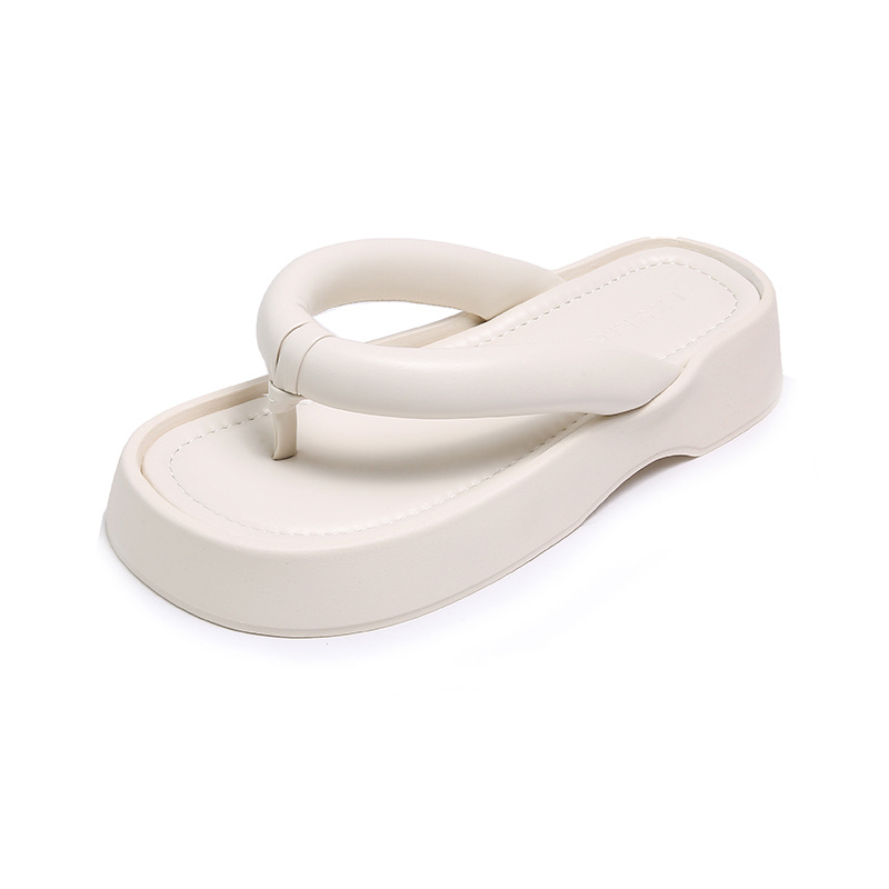 Flip flops sandal Designer Slippers free Shipping thick soled sandals External penetration Women flip flops casual beach shoes