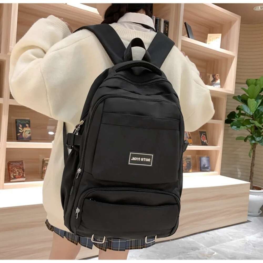 2025S Fashion Designer For Girls Large Capacity Nylon Waterproof College And High School Schoolbag Literary Women Backpack