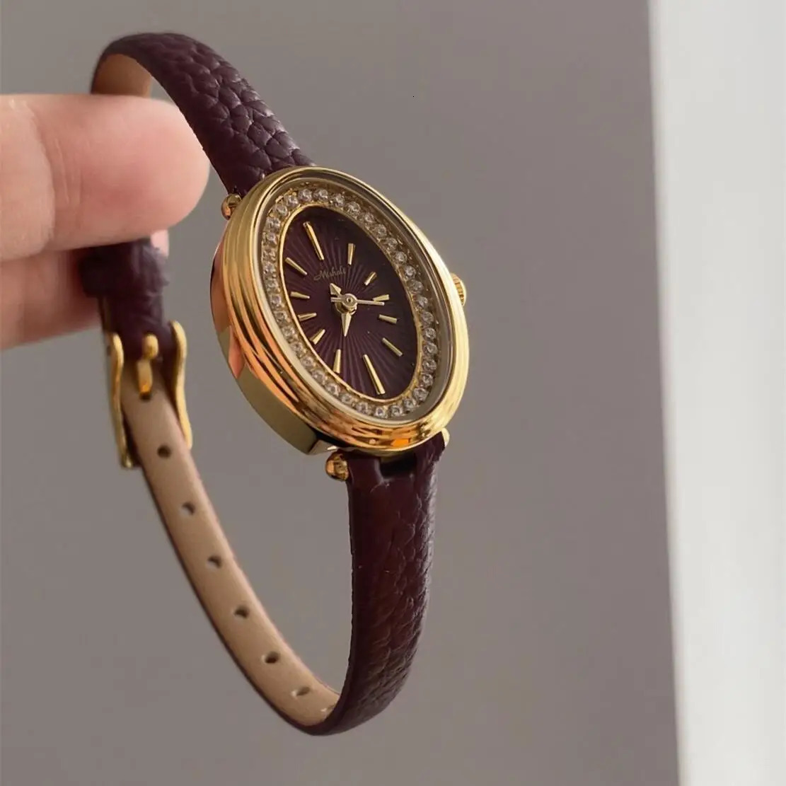 In quartz watches will feature rhinestones and personalized womens watches and vintage womens watches 250319