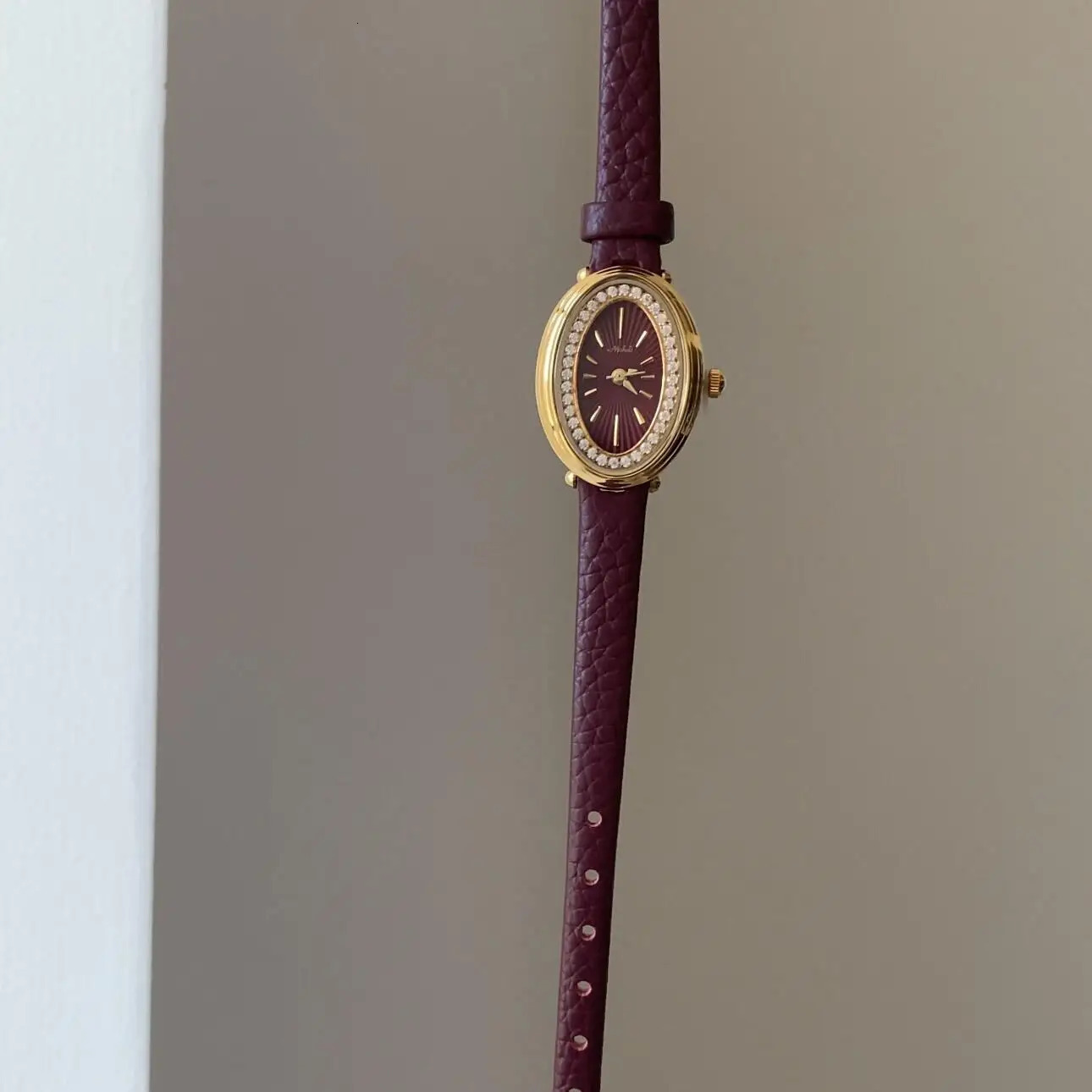 In quartz watches will feature rhinestones and personalized womens watches and vintage womens watches 250319